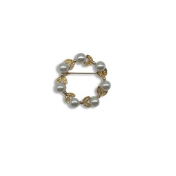 Pearl circle brooch