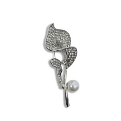 Calla lily pearl brooch